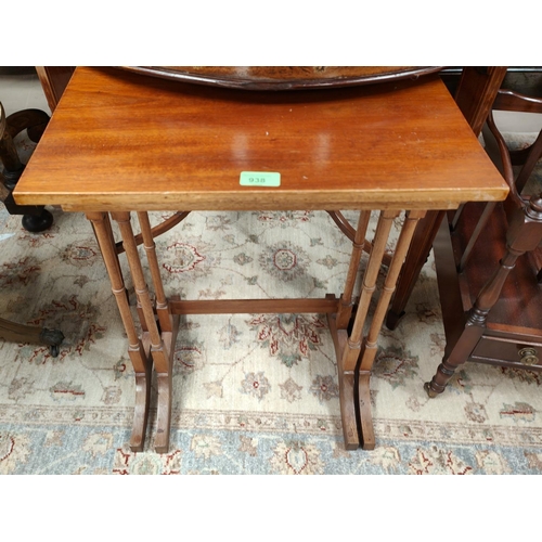 938 - A nest of 2 trio style occasional tables; a pedestal occasional table; a stool