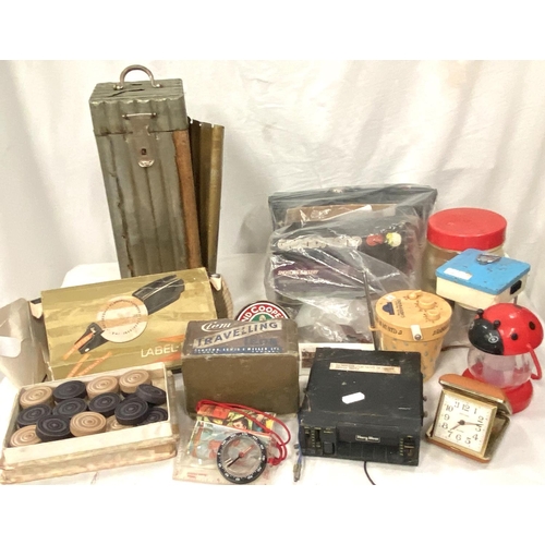 180 - A selection of various collectables