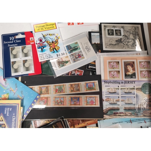 212 - GB and OTHER: stamp booklets