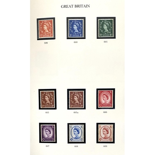 243 - GB: QEII mint issues, definitive and commemorative pre decimal 1952 - 1970 including the 5 sets of C... 