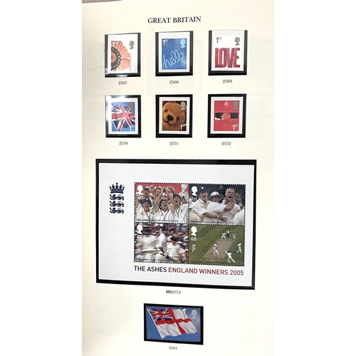 245 - GB: QEII mint issues, definitives and commemoratives, 1996 - 2009, in 2 albums