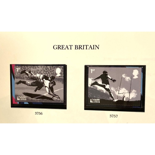 246 - GB: QEII mint issues, definitives and commemoratives, 2010 - 2015, in 2 albums; an empty album