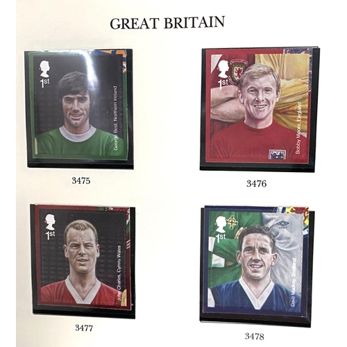 246 - GB: QEII mint issues, definitives and commemoratives, 2010 - 2015, in 2 albums; an empty album