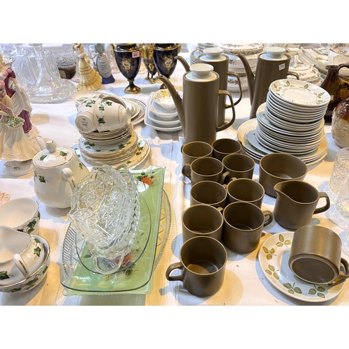 464 - A mid 20th Century Meakin coffee service and a Colclough Ivy pattern part tea service etc.