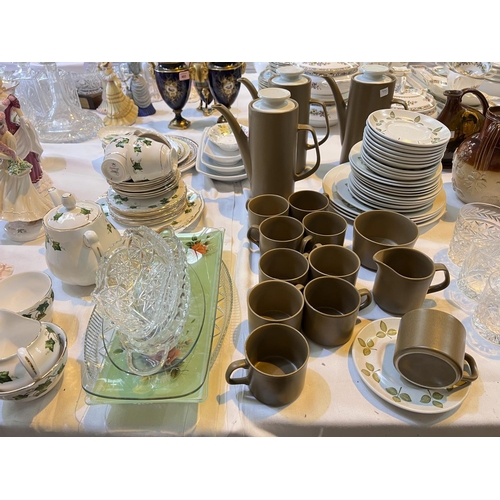 464 - A mid 20th Century Meakin coffee service and a Colclough Ivy pattern part tea service etc.