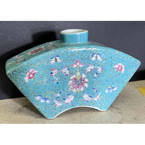 534 - A 19th century Chinese fan shaped vase in turquoise with polychrome decoration, seal mark to base, h... 