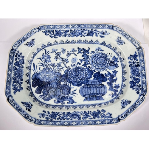 545 - A Chinese blue and white rectangular dish with canted edges, floral vase display, length 32cm