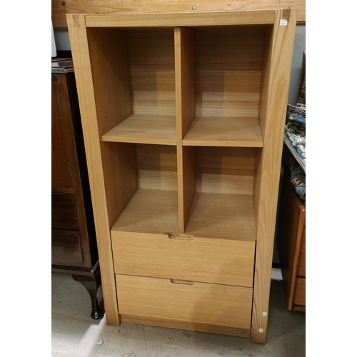 1036 - A modern lightwood open shelf quartered bookcase with drawer bellow