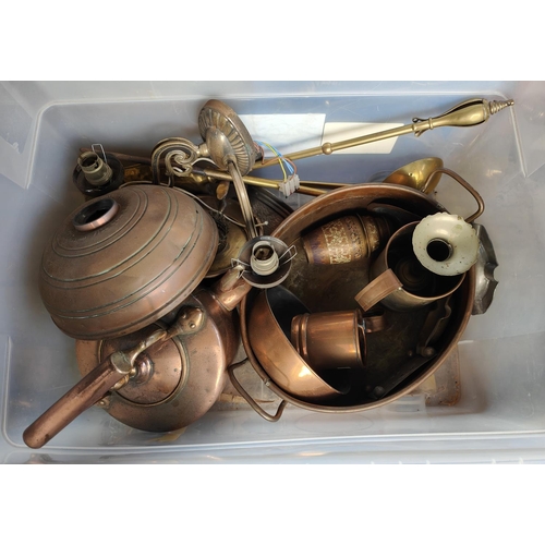25 - A selection of brassware etc
