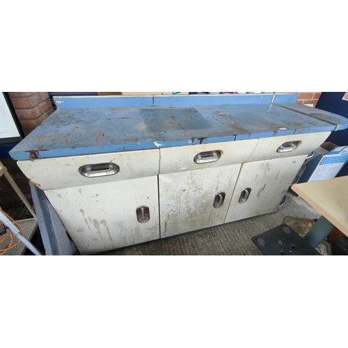 850 - A vintage 1950's English Rose kitchen unit with enamel doors and chrome handles and fittings. Three ... 