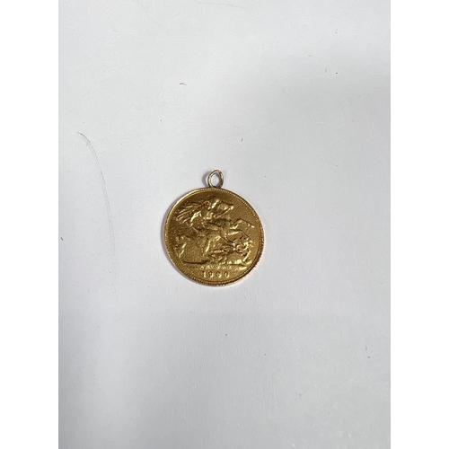 711 - A Victorian half sovereign, 1i900, with soldered loop