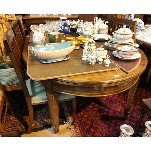 981 - A near matching dining suite, comprising an Edwardian inlaid extending dining table (2 spare leaves)... 