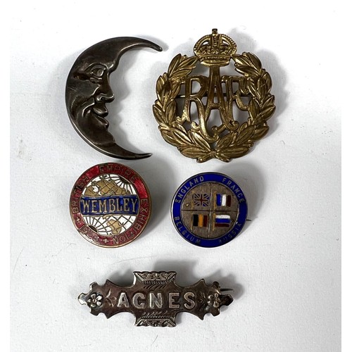 366 - A WWI silver and enamel badge, an Empire Exhibition 1925 badge, other items