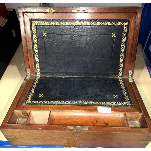 40 - A Japanese lacquer box and other boxes.