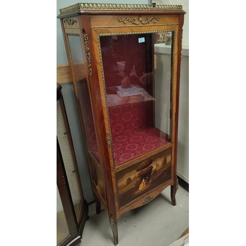 911 - An early 20th century Louis XVI style 1/4 veneered walnut vitrine with ormolu mounts and gallery, en... 