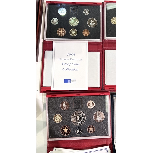 350 - GB: Proof coin sets: 1985, 1986, 1992, 1993, 1994, 1995 (6)