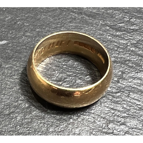 674 - A 22ct hallmarked gold 'D' shaped wedding ring, size J, 7.5gms