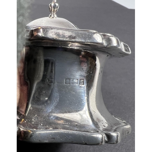 713 - A pair of ornate silver pepper pots and matching mustard pot (liner a/f), Birmingham, 1938, 5oz