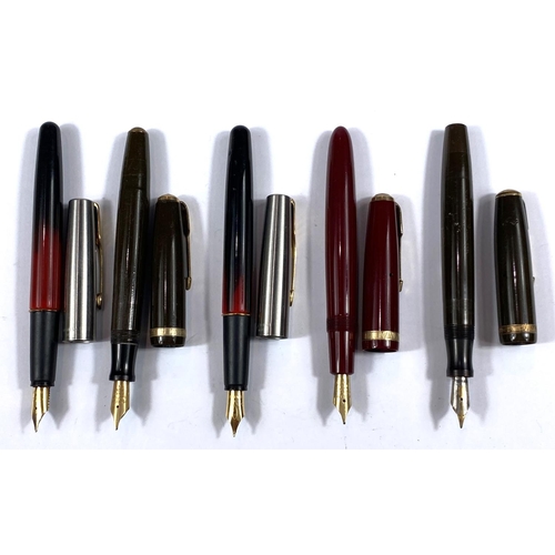 183 - A collection of vintage Parker fountain pens, various models