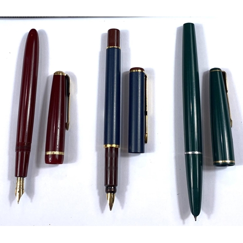 188 - A cased Parker fountain pen and three other vintage Parker fountain pens