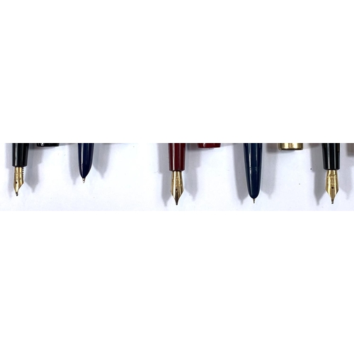 189 - Five various vintage Parker fountain pens, various models