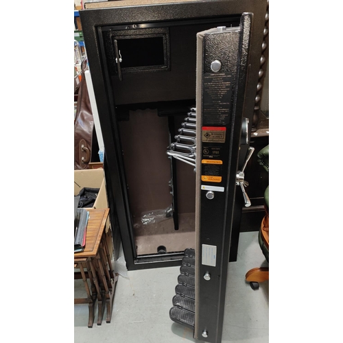 263A - A Browning Defender 23 gun safe with electronic code panel