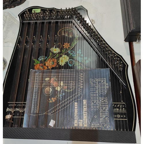 301 - A German Akkordzither with instruction book