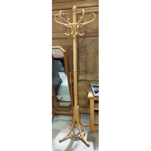 872 - A modern lightwood hat and coat stand