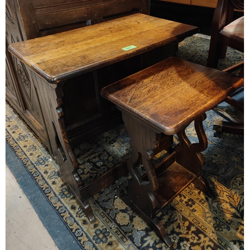 997 - A nest of 3 refectory style oak occasional tables