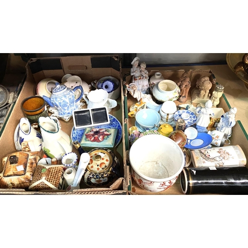 31 - A selection of miniature and decorative china