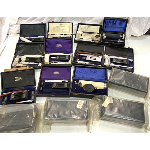 59 - A selection of vintage boxed medical instruments