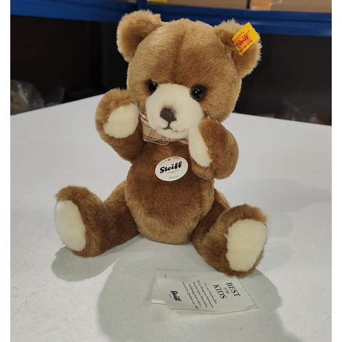 149 - A modern Steiff bear 'Petsy' with labels and original tags