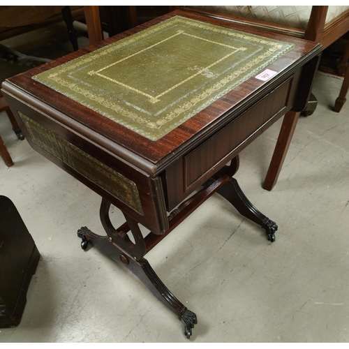 902 - A reproduction dwarf sofa/occasional table in mahogany; a nest of 3 occasional tables