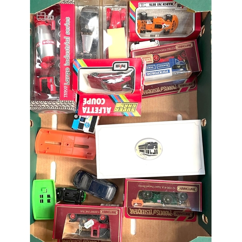 316 - A collection of boxed diecast vehicles, various models, Solido, Classico Matchbox etc, approx. 19