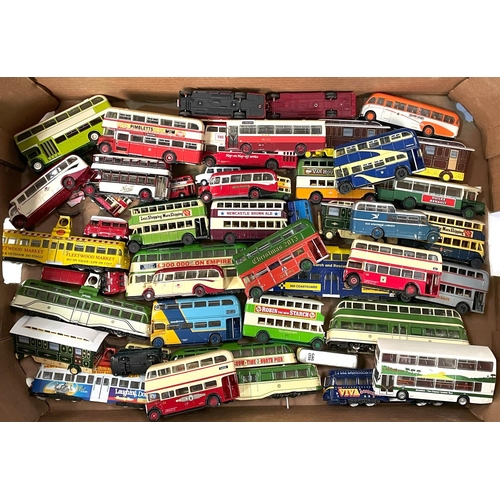 325 - A large collection of Diecast buses loose, various styles and makes, Oxford etc.