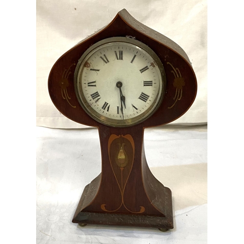 13 - An Edwardian mantel clock with drum movement in mahogany balloon shaped case, Art Nouveau inlay (bac... 
