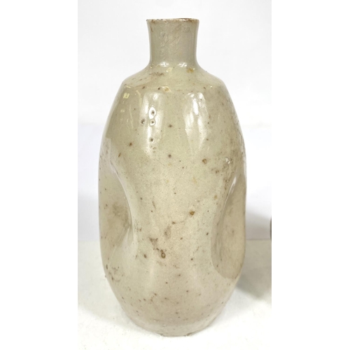 496C - A Chinese crackle glazed octagonal vase with two hoop handles on the outside, ht. 15cm and a similar... 