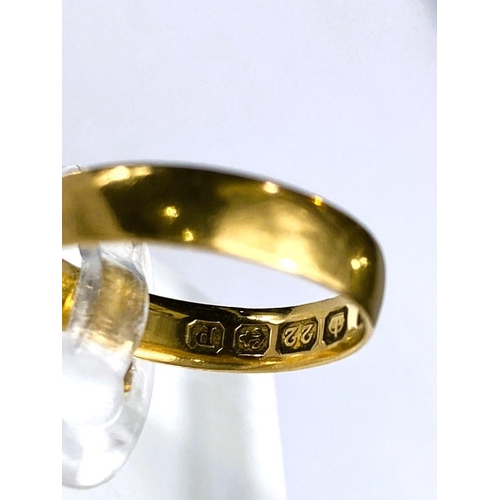 605 - Two 22 carat gold wedding bands, 7.3gm