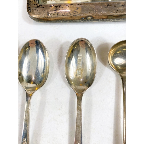 633 - A hallmarked silver set of 6 teaspoons, Sheffield 1962; 2 Georgian hallmarked silver mustard sp... 