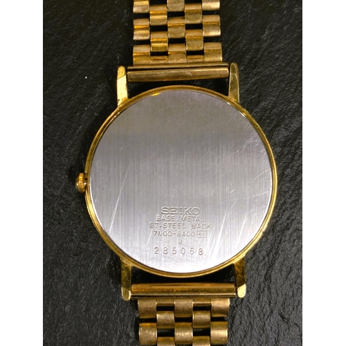 652 - A gent's Seiko gold plated wristwatch on 9 carat gate bracelet strap, 37.5gm gross weight