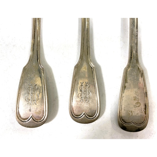 688 - A matched set of 9 continental fiddle and thread pattern soup spoons, 17oz