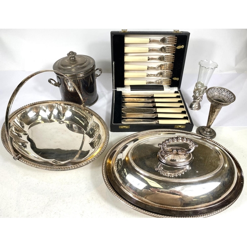 733C - A selection of silver plate inc. entree dish, dish with swing handle, spoons, fish knives and forks ... 