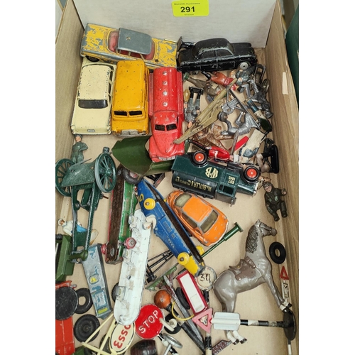 291 - Diecast vehicles: a collection of vintage lead figures, vintage Matchbox Lesney vehicles etc