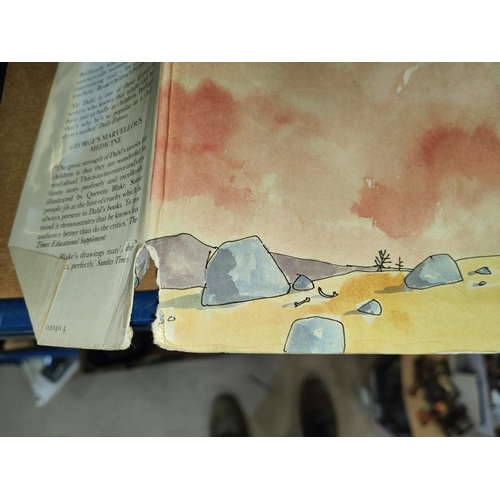 80 - A first edition copy of Roald Dahl's 'The BFG' (well read, with some tears to the cover)