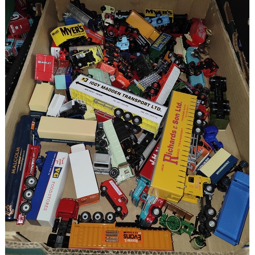 332 - A large collection of diecast vehicles including 'N' gauge and larger cars, lorries etc loose