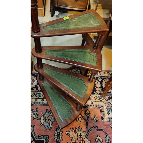 943 - A reproduction set of mahogany library steps