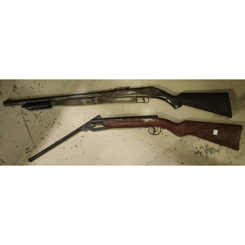 102C - A Daisy pump action BB gun and an air rifle (a.f)