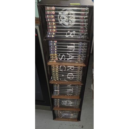 272A - A collection of 71 Stargate SG1 DVD's, including original movie.