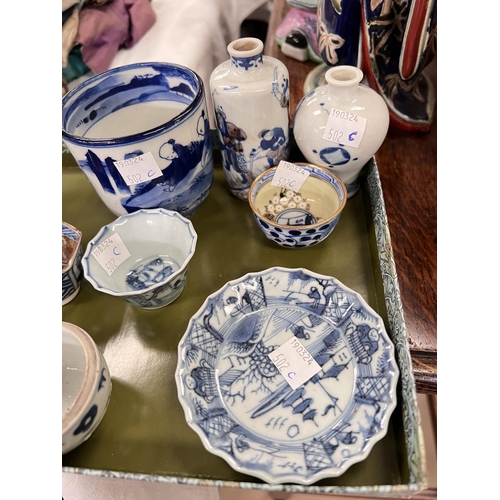 502C - 10 pieces of Chinese miniature items of blue and white porcelain etc