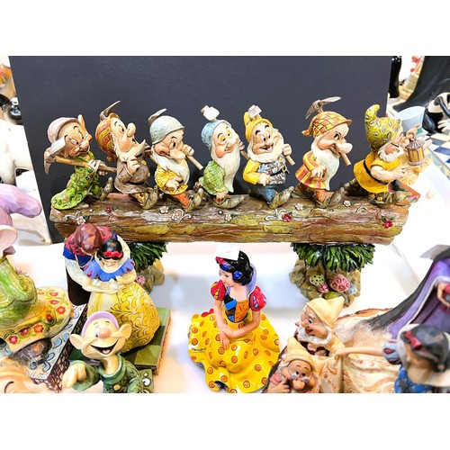 578B - A selection of Walt Disney Showcase Collection figures from Snow White and the 7 Dwarves